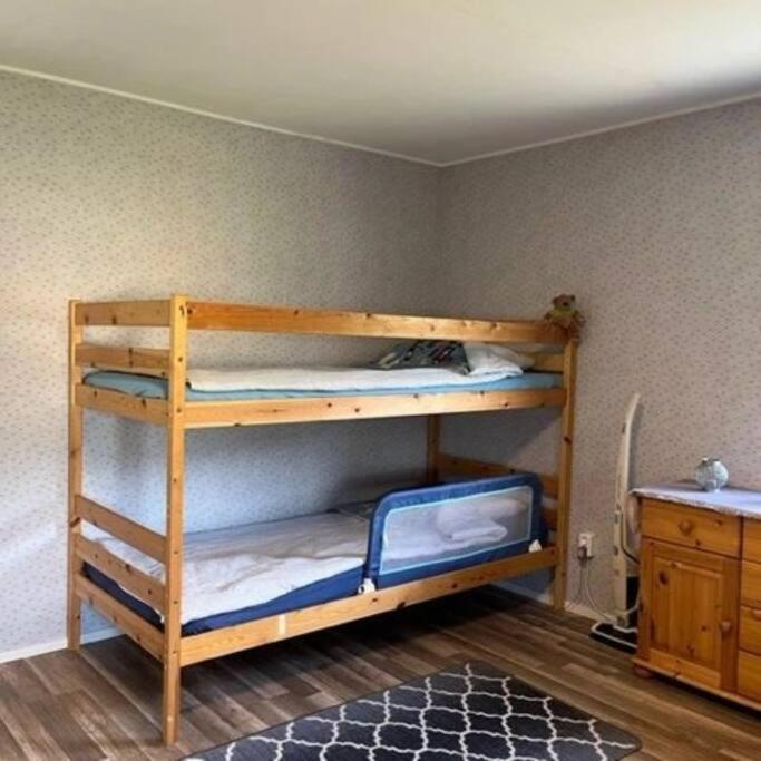 Familienfreundliche Farm Stuga Hamra  Εξωτερικό φωτογραφία